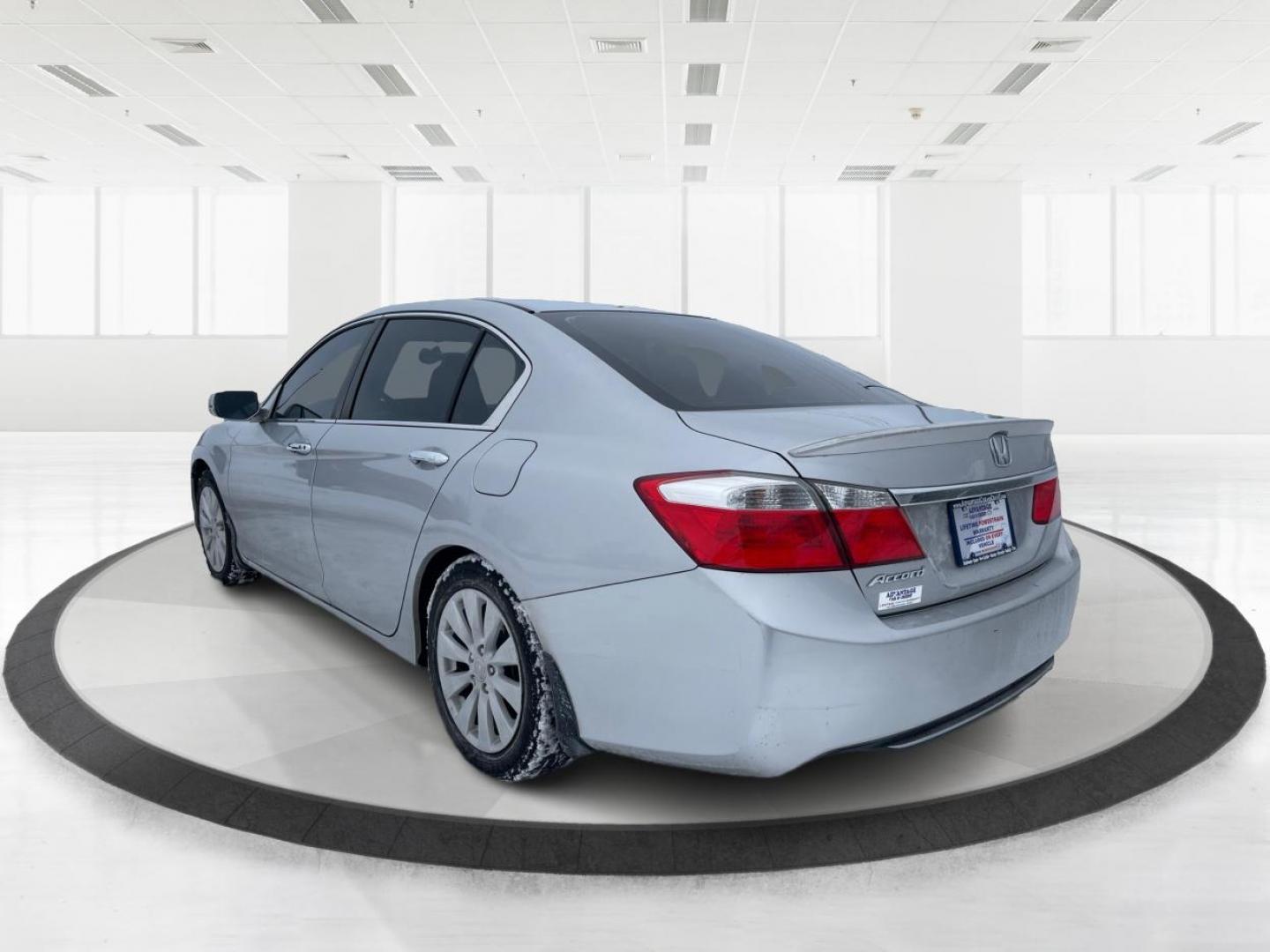 2013 Honda Accord EX Sedan CVT (1HGCR2F72DA) with an 2.4L L4 DOHC 16V engine, Continuously Variable Transmission transmission, located at 401 Woodman Dr, Riverside, OH, 45431, (937) 908-9800, 39.760899, -84.123421 - Photo#4