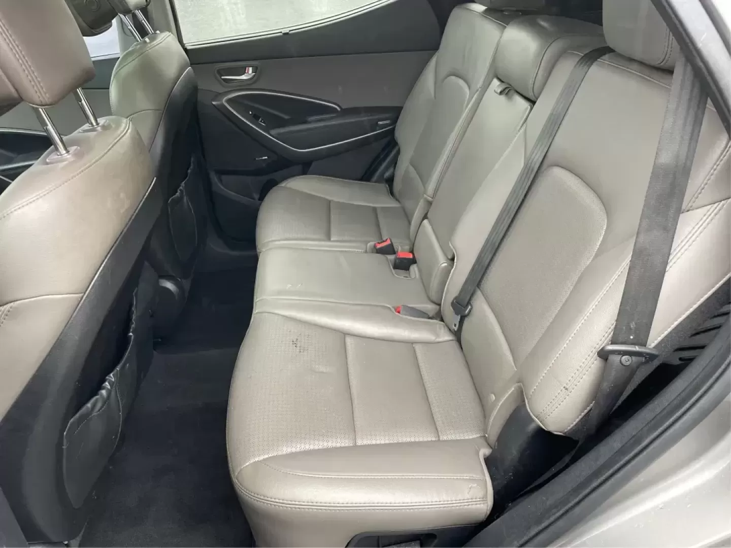 2013 Mineral Gray Hyundai Santa Fe Sport 2.4 AWD (5XYZUDLBXDG) with an 2.4L L4 DOHC 16V engine, 6-Speed Automatic transmission, located at 1184 Kauffman Ave, Fairborn, OH, 45324, (937) 908-9800, 39.807072, -84.030914 - Photo#9