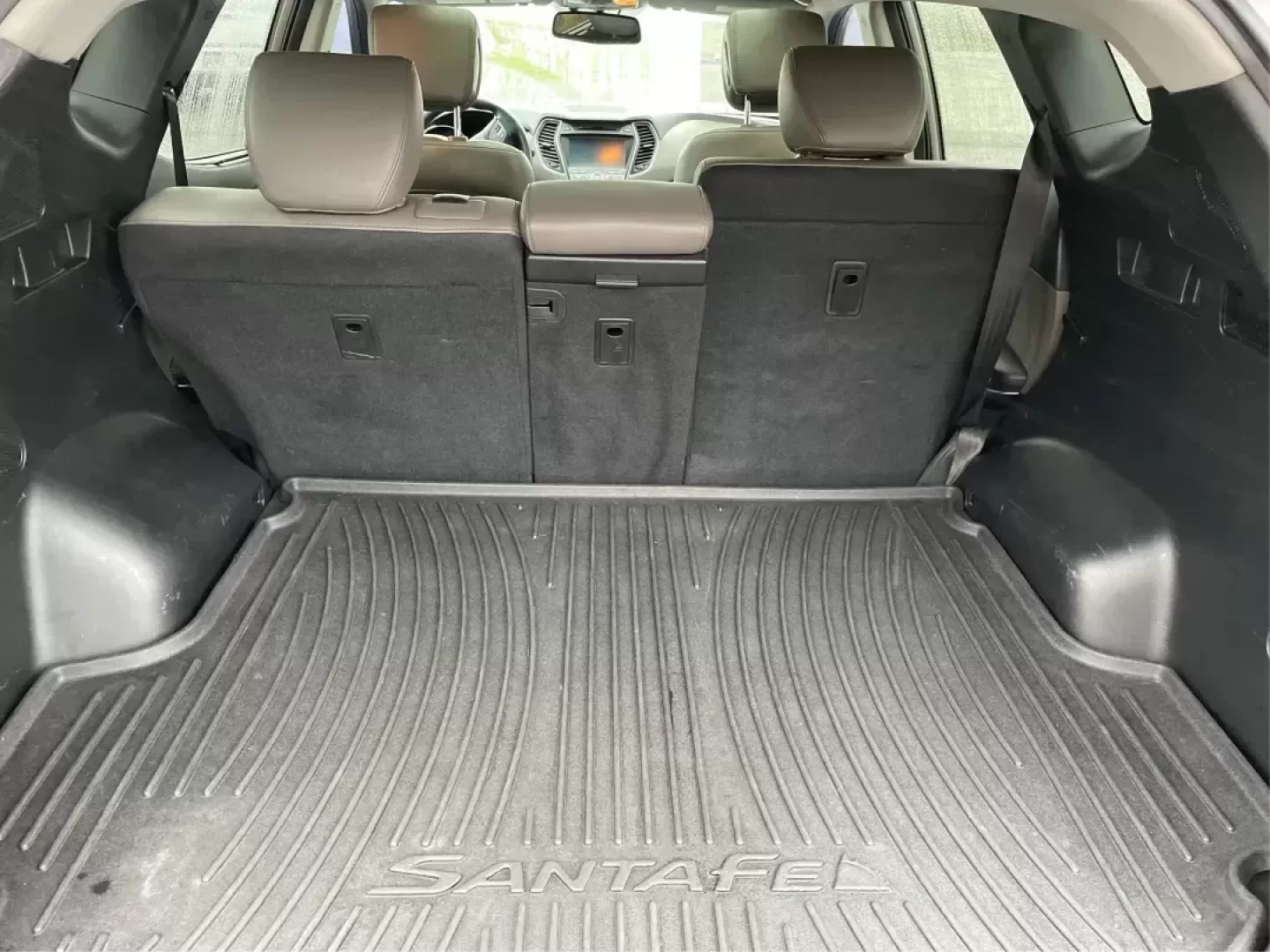 2013 Mineral Gray Hyundai Santa Fe Sport 2.4 AWD (5XYZUDLBXDG) with an 2.4L L4 DOHC 16V engine, 6-Speed Automatic transmission, located at 1184 Kauffman Ave, Fairborn, OH, 45324, (937) 908-9800, 39.807072, -84.030914 - Photo#11