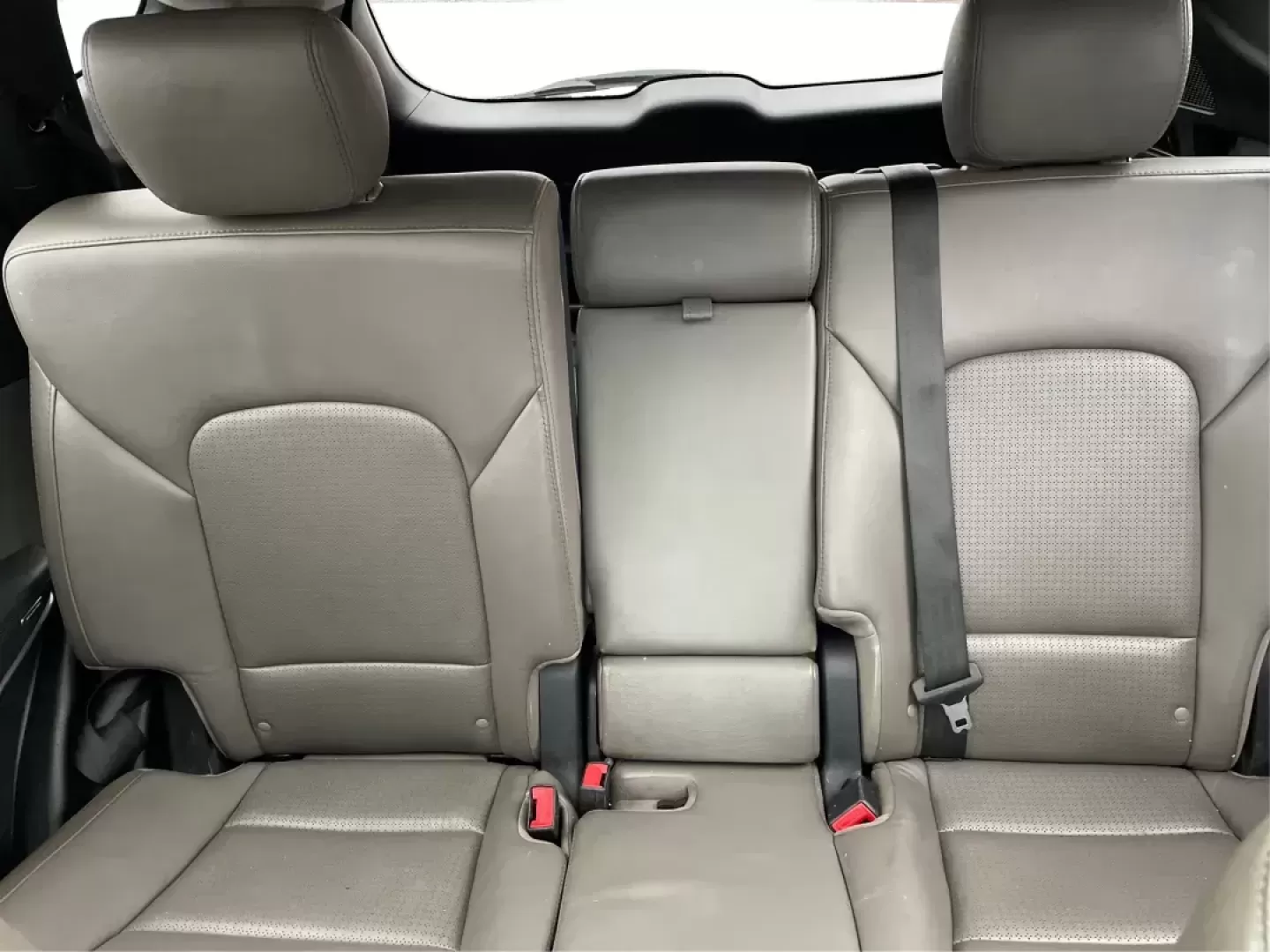 2013 Mineral Gray Hyundai Santa Fe Sport 2.4 AWD (5XYZUDLBXDG) with an 2.4L L4 DOHC 16V engine, 6-Speed Automatic transmission, located at 1184 Kauffman Ave, Fairborn, OH, 45324, (937) 908-9800, 39.807072, -84.030914 - Photo#13