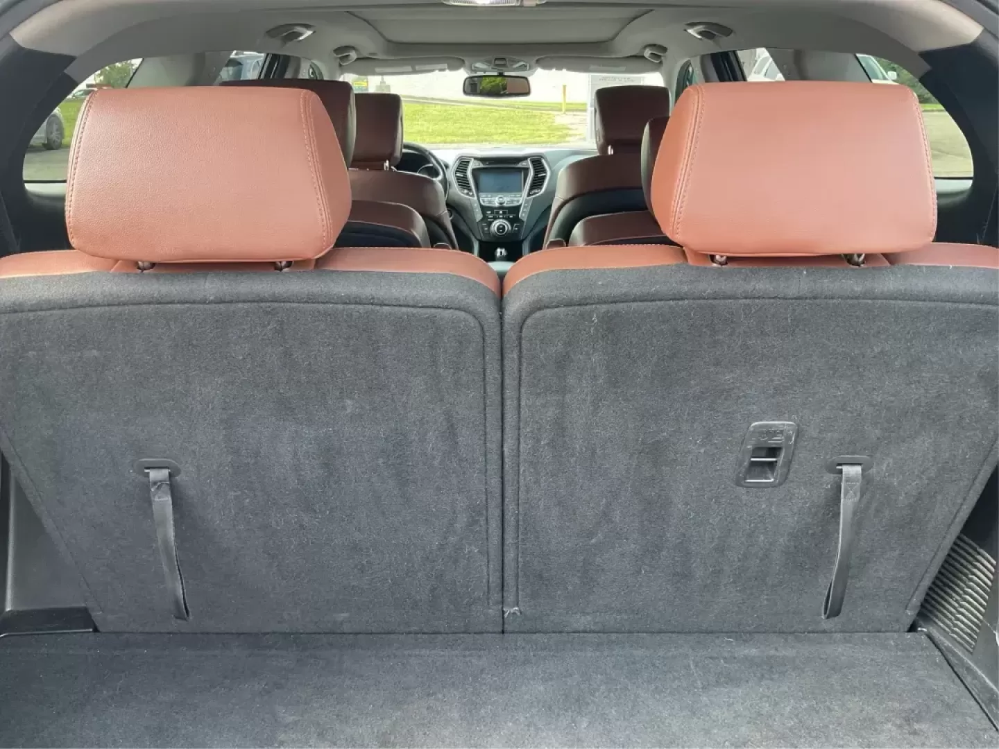 2013 Hyundai Santa Fe Limited (KM8SRDHF5DU) with an Lambda II 3.3L V-6 gasoline direct injection engine, located at 1099 N County Rd 25A , Troy, OH, 45373, (937) 908-9800, 40.057079, -84.212883 - Photo#11
