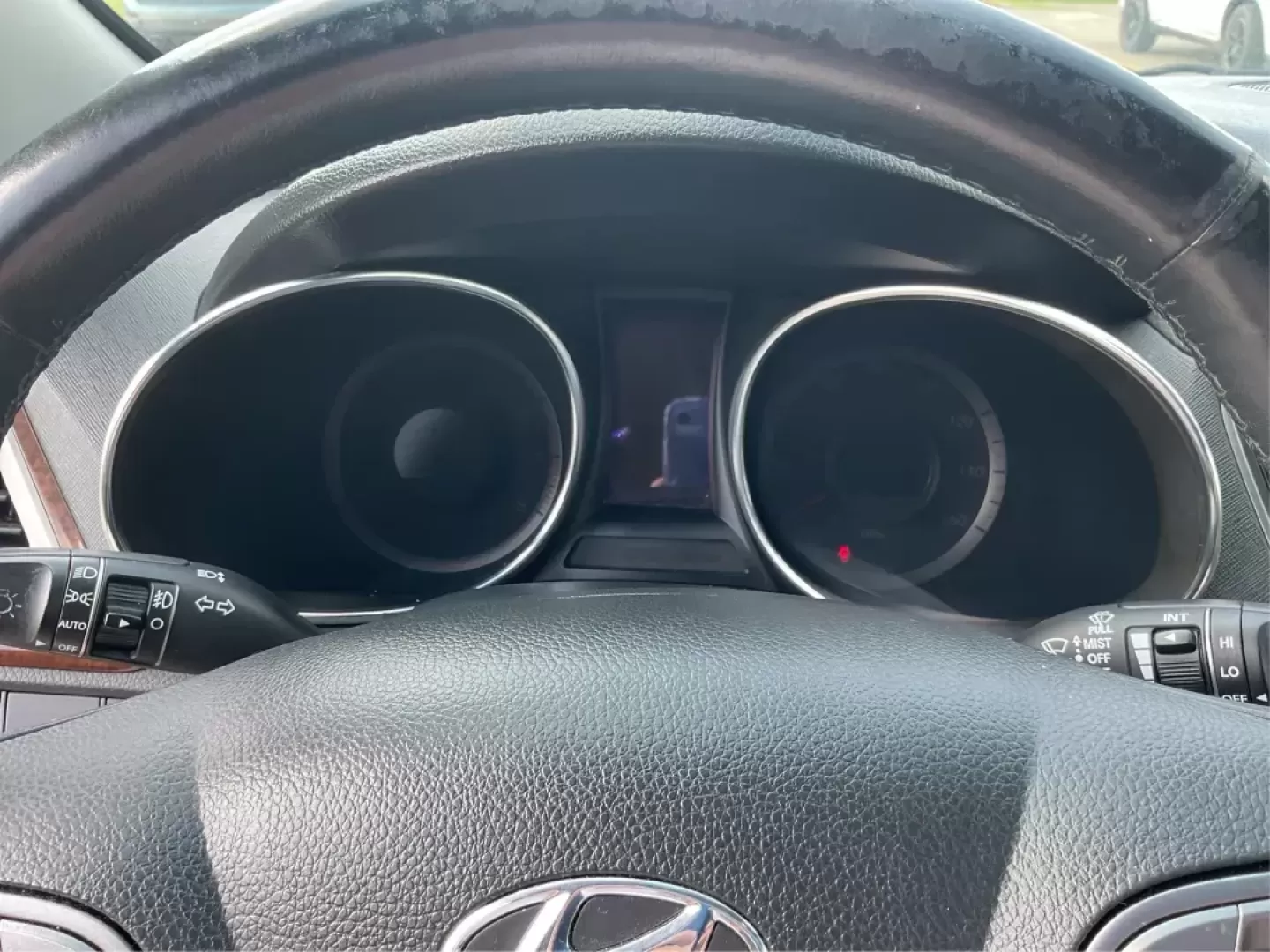 2013 Hyundai Santa Fe Limited (KM8SRDHF5DU) with an Lambda II 3.3L V-6 gasoline direct injection engine, located at 1099 N County Rd 25A , Troy, OH, 45373, (937) 908-9800, 40.057079, -84.212883 - Photo#14