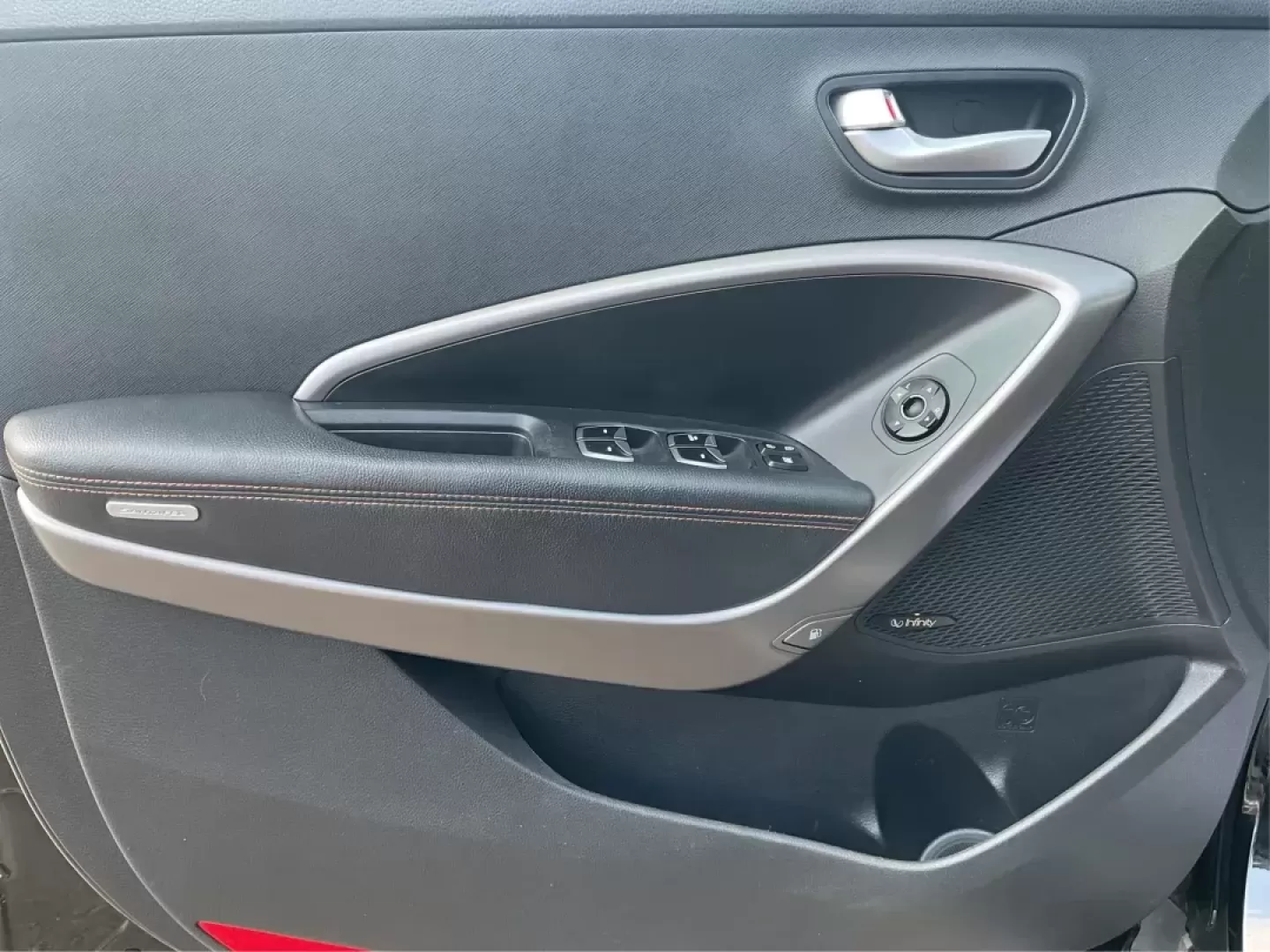 2013 Hyundai Santa Fe Limited (KM8SRDHF5DU) with an Lambda II 3.3L V-6 gasoline direct injection engine, located at 1099 N County Rd 25A , Troy, OH, 45373, (937) 908-9800, 40.057079, -84.212883 - Photo#17
