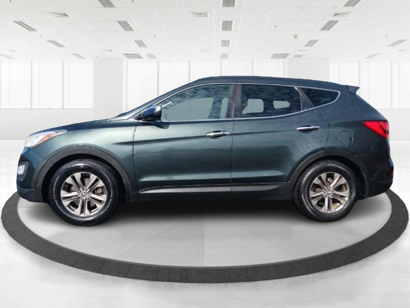 2013 Hyundai Santa Fe Sport 2.4 FWD (5XYZU3LB8DG) with an 2.4L L4 DOHC 16V engine, 6-Speed Automatic transmission, located at 1184 Kauffman Ave, Fairborn, OH, 45324, (937) 908-9800, 39.807072, -84.030914 - Photo#3