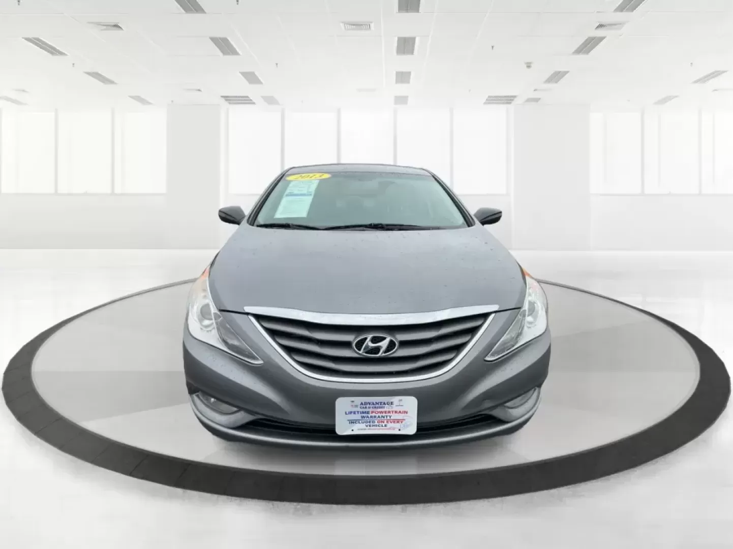 2013 Gray Hyundai Sonata GLS (5NPEB4AC5DH) with an 2.4L L4 DOHC 16V engine, 6-Speed Automatic transmission, located at 8750 N County Rd 25A, Piqua, OH, 45356, (937) 908-9800, 40.164391, -84.232513 - Photo#6