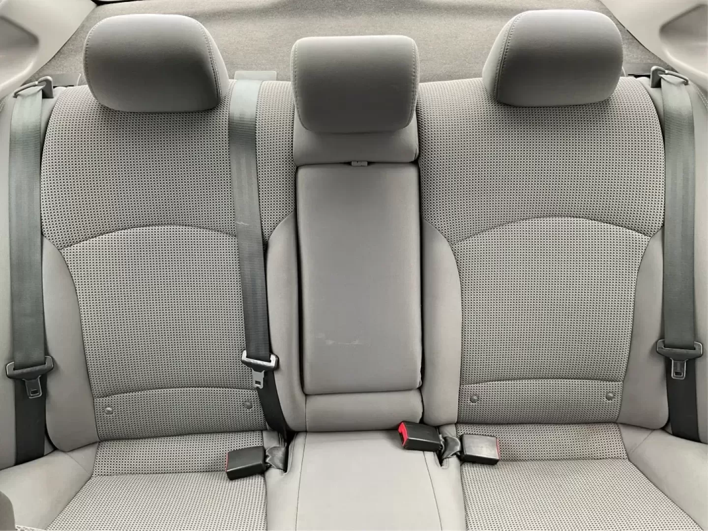2013 Gray Hyundai Sonata GLS (5NPEB4AC5DH) with an 2.4L L4 DOHC 16V engine, 6-Speed Automatic transmission, located at 8750 N County Rd 25A, Piqua, OH, 45356, (937) 908-9800, 40.164391, -84.232513 - Photo#13