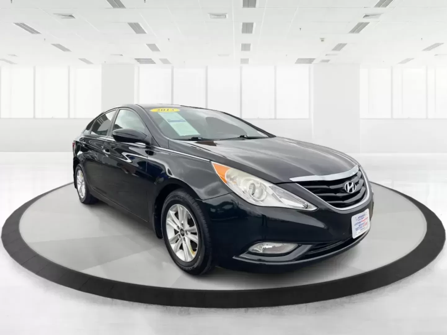 2013 Hyundai Sonata GLS (5NPEB4AC5DH) with an 2.4L I-4 gasoline direct injection engine, located at 880 E. National Road, Vandalia, OH, 45377, (937) 908-9800, 39.891918, -84.183594 - Photo#0