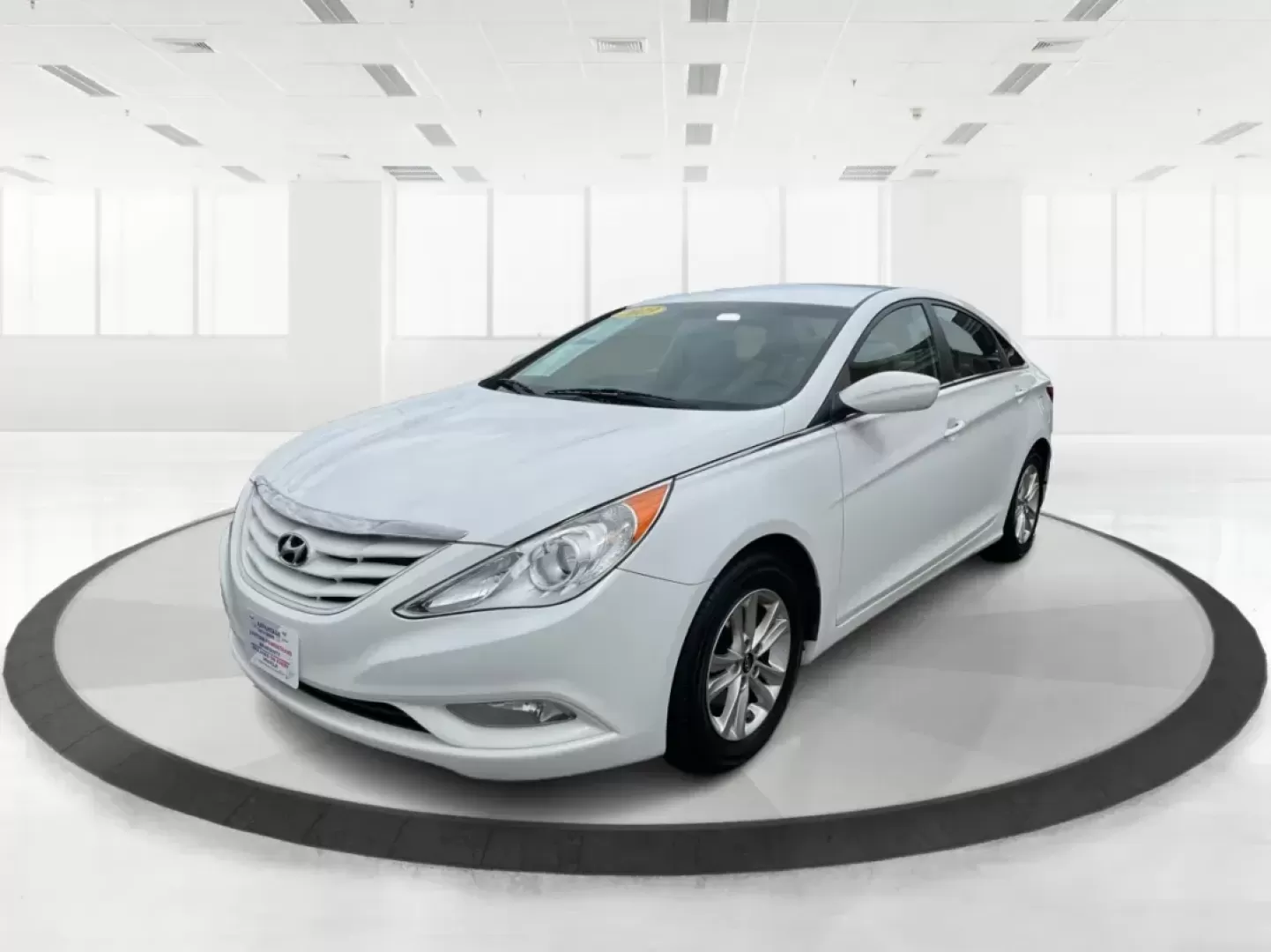 2013 Hyundai Sonata GLS (5NPEB4ACXDH) with an 2.4L I-4 gasoline direct injection engine, located at 1951 S Dayton Lakeview Rd., New Carlisle, OH, 45344, (937) 908-9800, 39.890999, -84.050255 - Photo#8