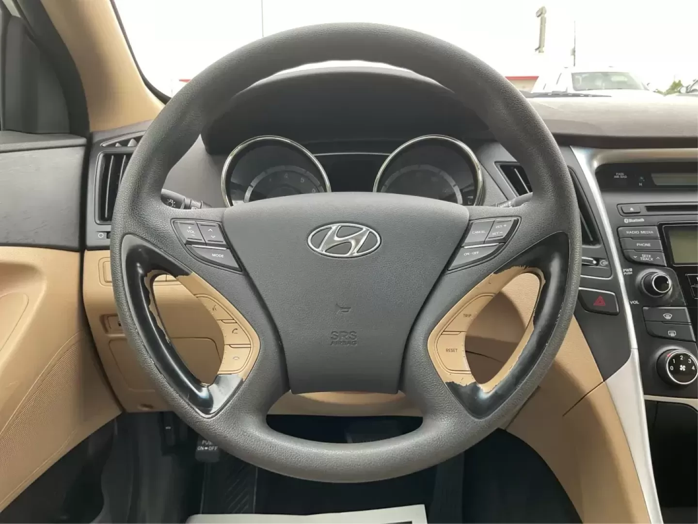 2013 Hyundai Sonata GLS (5NPEB4ACXDH) with an 2.4L I-4 gasoline direct injection engine, located at 1951 S Dayton Lakeview Rd., New Carlisle, OH, 45344, (937) 908-9800, 39.890999, -84.050255 - Photo#16