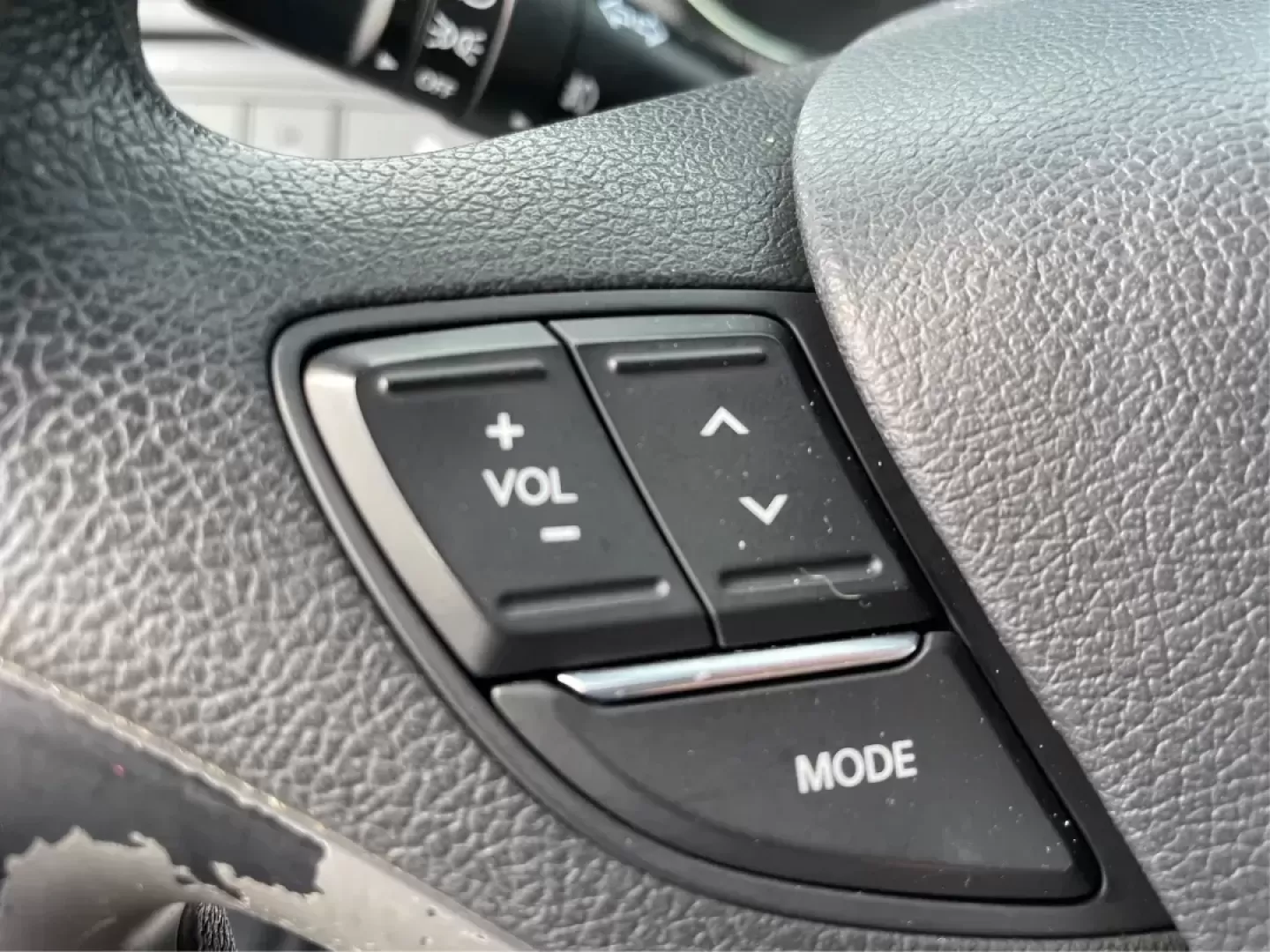 2013 Hyundai Sonata GLS (5NPEB4AC1DH) with an 2.4L I-4 gasoline direct injection engine, located at 8750 N County Rd 25A, Piqua, OH, 45356, (937) 908-9800, 40.164391, -84.232513 - Photo#15