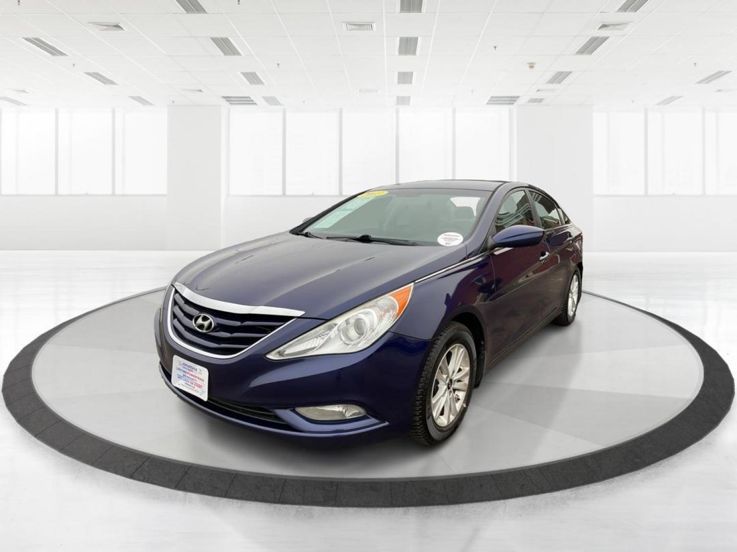 2013 Hyundai Sonata GLS (5NPEB4AC5DH) with an 2.4L I-4 gasoline direct injection engine, located at 1184 Kauffman Ave, Fairborn, OH, 45324, (937) 908-9800, 39.807072, -84.030914 - Photo#7
