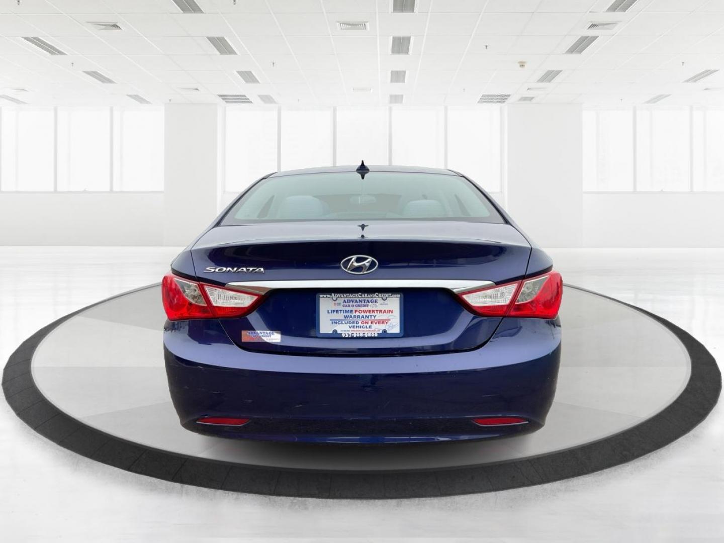 2013 Hyundai Sonata GLS (5NPEB4AC6DH) with an 2.4L L4 DOHC 16V engine, 6-Speed Automatic transmission, located at 1951 S Dayton Lakeview Rd., New Carlisle, OH, 45344, (937) 908-9800, 39.890999, -84.050255 - Photo#3