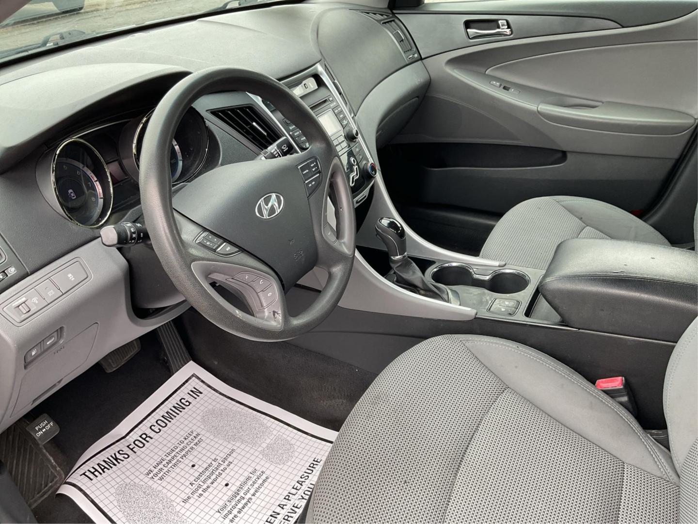 2013 Hyundai Sonata GLS (5NPEB4AC6DH) with an 2.4L L4 DOHC 16V engine, 6-Speed Automatic transmission, located at 1951 S Dayton Lakeview Rd., New Carlisle, OH, 45344, (937) 908-9800, 39.890999, -84.050255 - Photo#8