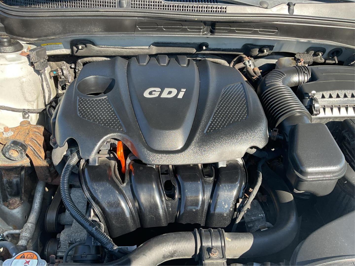 2013 Hyundai Sonata GLS (5NPEB4AC7DH) with an 2.4L I-4 gasoline direct injection engine, located at 1230 East Main St, Xenia, OH, 45385, (937) 908-9800, 39.688026, -83.910172 - Photo#10