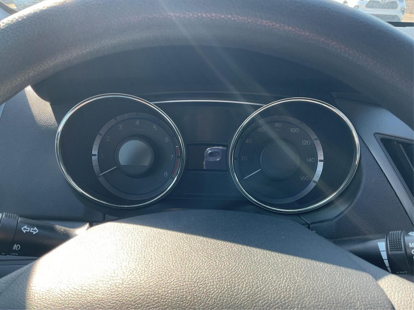 2013 Hyundai Sonata GLS (5NPEB4AC7DH) with an 2.4L I-4 gasoline direct injection engine, located at 1230 East Main St, Xenia, OH, 45385, (937) 908-9800, 39.688026, -83.910172 - Photo#14