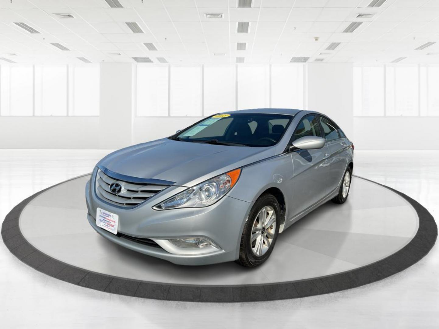 2013 Hyundai Sonata GLS (5NPEB4AC7DH) with an 2.4L I-4 gasoline direct injection engine, located at 1230 East Main St, Xenia, OH, 45385, (937) 908-9800, 39.688026, -83.910172 - Photo#7