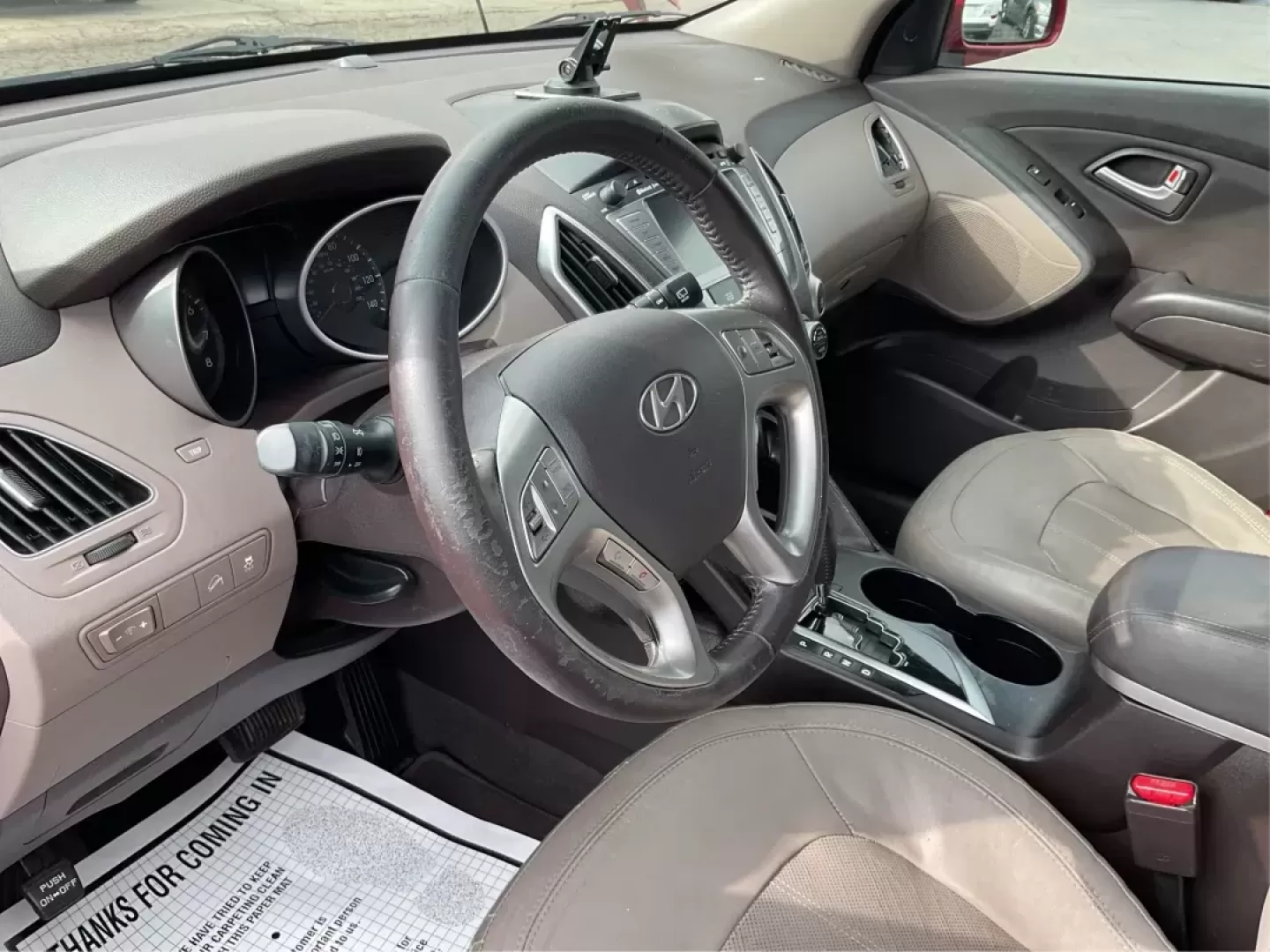 2013 Hyundai Tucson Limited (KM8JU3AC4DU) with an Theta II 2.4L I-4 DOHC engine, located at 1099 N County Rd 25A , Troy, OH, 45373, (937) 908-9800, 40.057079, -84.212883 - Photo#8