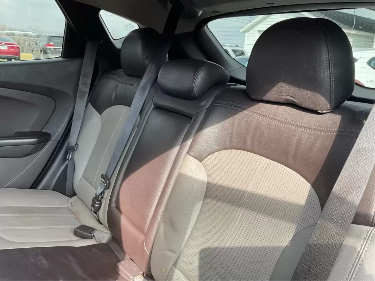 2013 Hyundai Tucson Limited (KM8JU3AC4DU) with an Theta II 2.4L I-4 DOHC engine, located at 1099 N County Rd 25A , Troy, OH, 45373, (937) 908-9800, 40.057079, -84.212883 - Photo#9