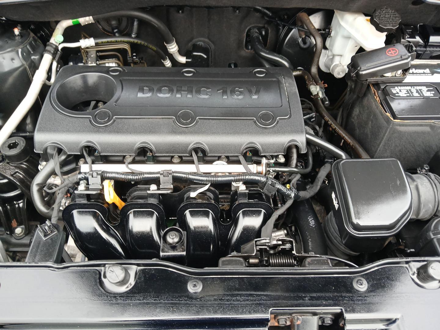 2013 Hyundai Tucson Limited 2WD (KM8JU3AC1DU) with an 2.4L L4 DOHC 16V engine, 6-Speed Automatic transmission, located at 1184 Kauffman Ave, Fairborn, OH, 45324, (937) 908-9800, 39.807072, -84.030914 - Photo#10
