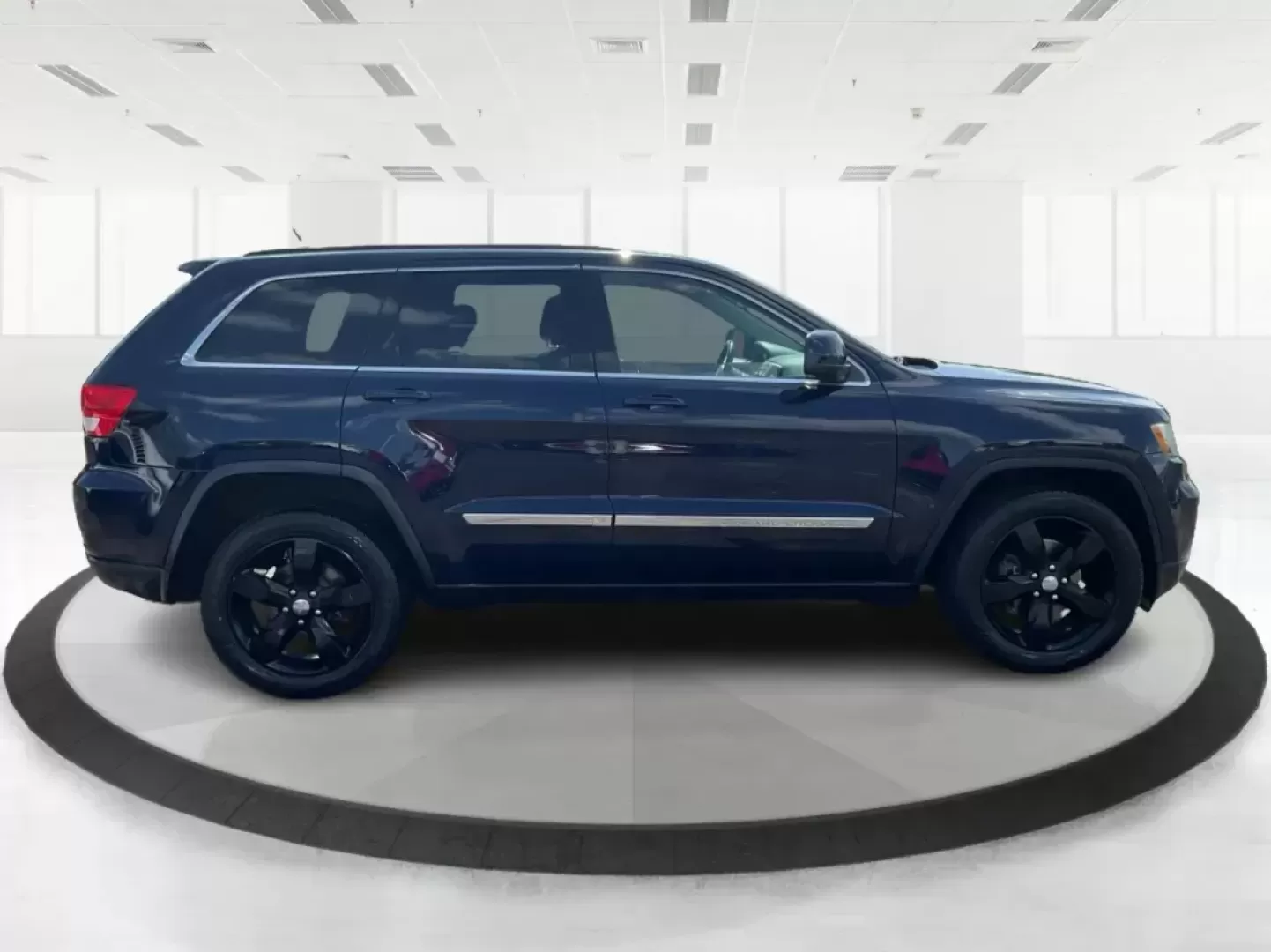 2013 Jeep Grand Cherokee Laredo (1C4RJFAG7DC) with an Other engine, located at 1951 S Dayton Lakeview Rd., New Carlisle, OH, 45344, (937) 908-9800, 39.890999, -84.050255 - Photo#1