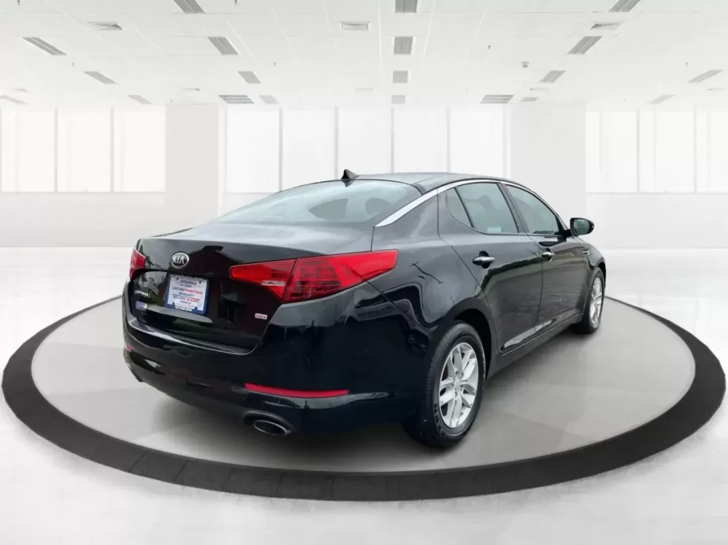 2013 Kia Optima LX (5XXGM4A72DG) with an 2.4L I-4 gasoline direct injection engine, located at 401 Woodman Dr, Riverside, OH, 45431, (937) 908-9800, 39.760899, -84.123421 - Photo#1
