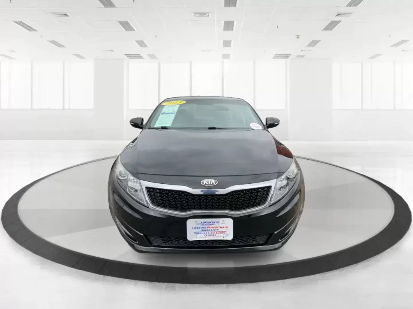 2013 Kia Optima LX (5XXGM4A72DG) with an 2.4L I-4 gasoline direct injection engine, located at 401 Woodman Dr, Riverside, OH, 45431, (937) 908-9800, 39.760899, -84.123421 - Photo#5