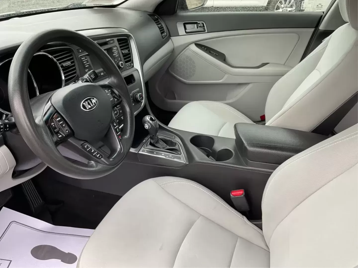 2013 Kia Optima LX (5XXGM4A72DG) with an 2.4L I-4 gasoline direct injection engine, located at 401 Woodman Dr, Riverside, OH, 45431, (937) 908-9800, 39.760899, -84.123421 - Photo#7