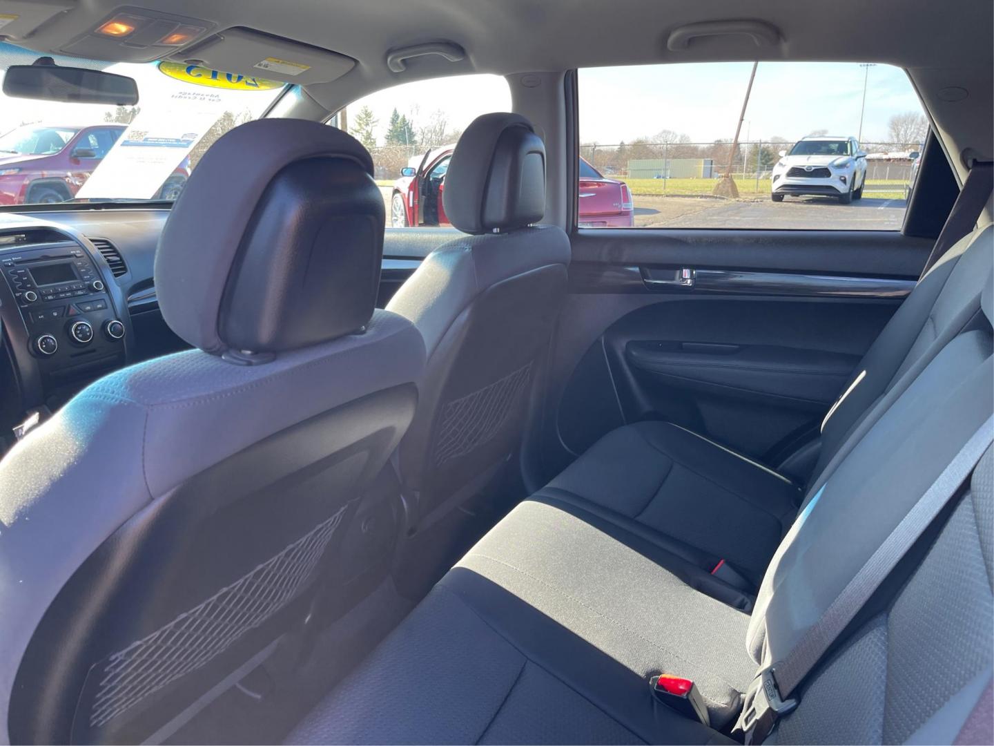 2013 Kia Sorento LX 2WD (5XYKT3A14DG) with an 2.4L L4 DOHC 16V engine, 6-Speed Automatic transmission, located at 8750 N County Rd 25A, Piqua, OH, 45356, (937) 908-9800, 40.164391, -84.232513 - Photo#9
