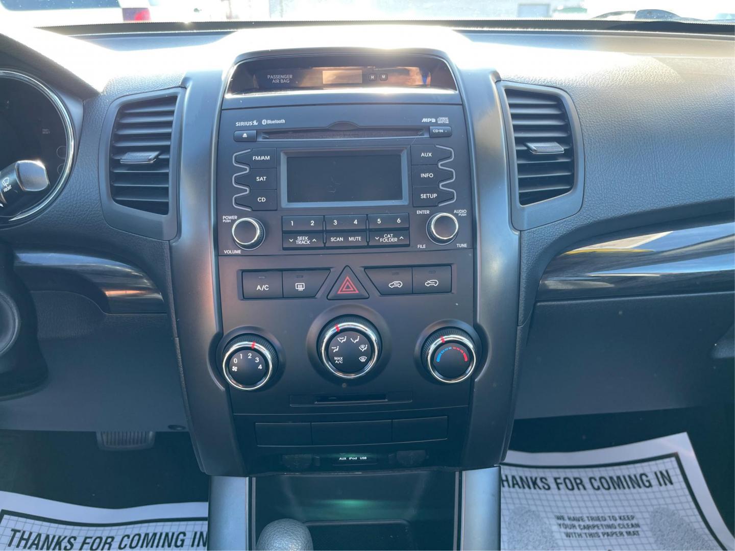 2013 Kia Sorento LX 2WD (5XYKT3A14DG) with an 2.4L L4 DOHC 16V engine, 6-Speed Automatic transmission, located at 8750 N County Rd 25A, Piqua, OH, 45356, (937) 908-9800, 40.164391, -84.232513 - Photo#12