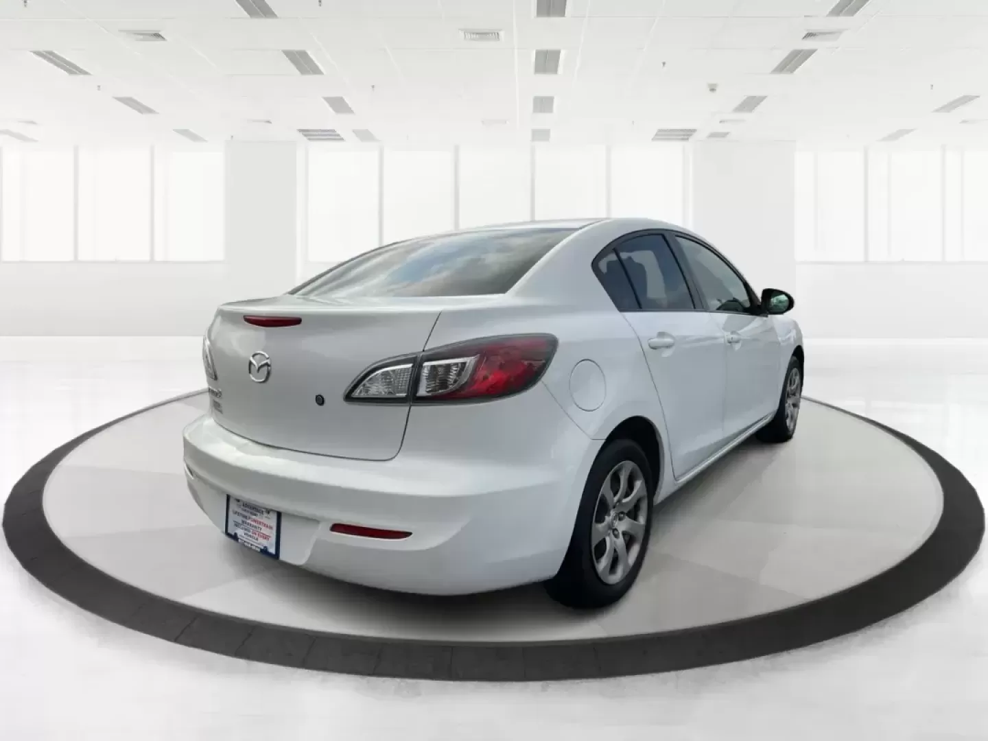 2013 Mazda Mazda3 i SV (JM1BL1TF0D1) with an 2L I-4 DOHC engine, located at 1184 Kauffman Ave, Fairborn, OH, 45324, (937) 908-9800, 39.807072, -84.030914 - Photo#2
