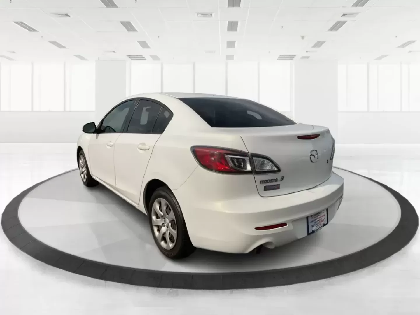 2013 Mazda Mazda3 i SV (JM1BL1TF0D1) with an 2L I-4 DOHC engine, located at 1184 Kauffman Ave, Fairborn, OH, 45324, (937) 908-9800, 39.807072, -84.030914 - Photo#5