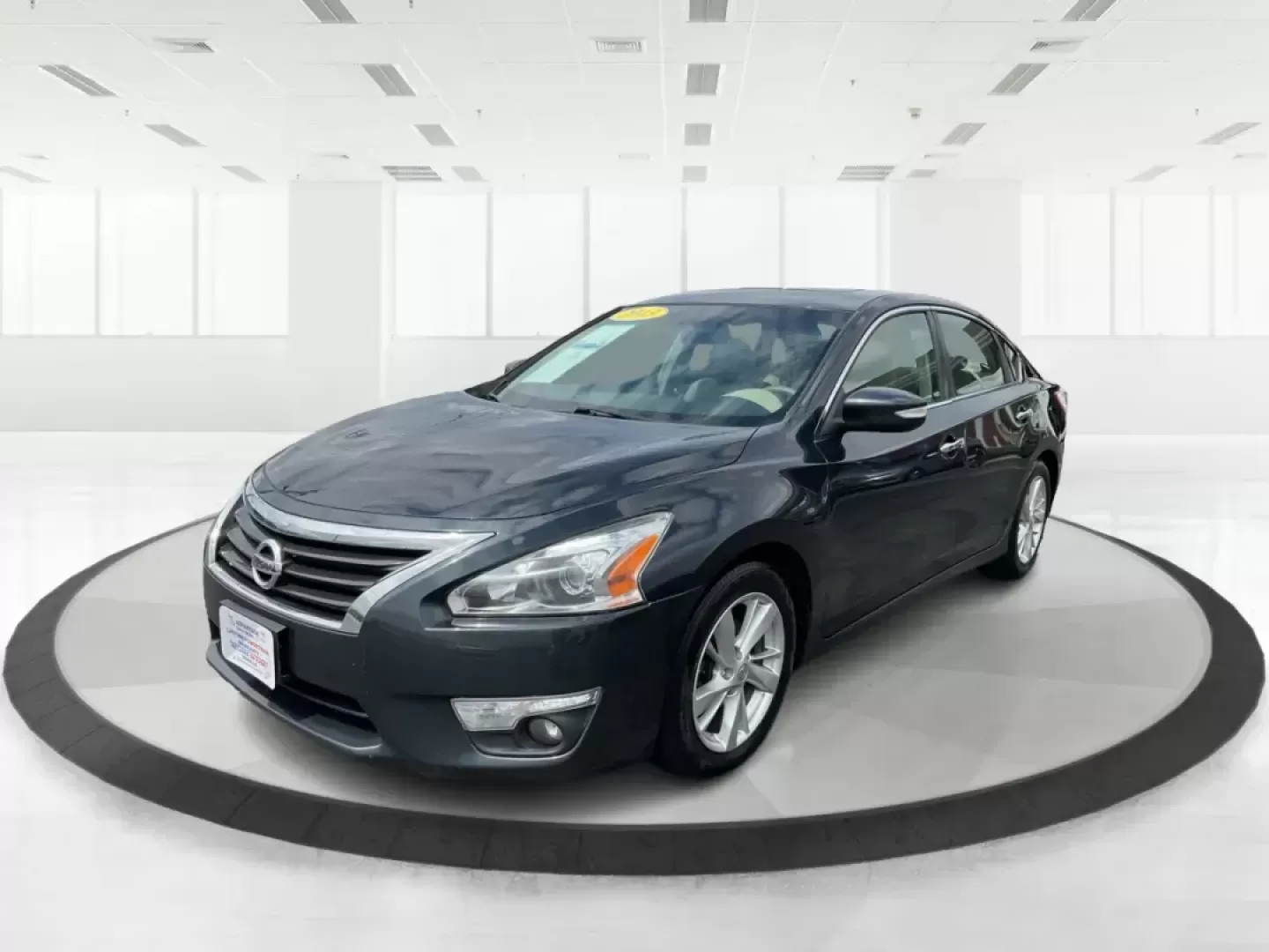 2013 Nissan Altima 2.5 SL (1N4AL3AP9DN) with an 2.5L I-4 DOHC engine, located at 880 E. National Road, Vandalia, OH, 45377, (937) 908-9800, 39.891918, -84.183594 - Photo#8