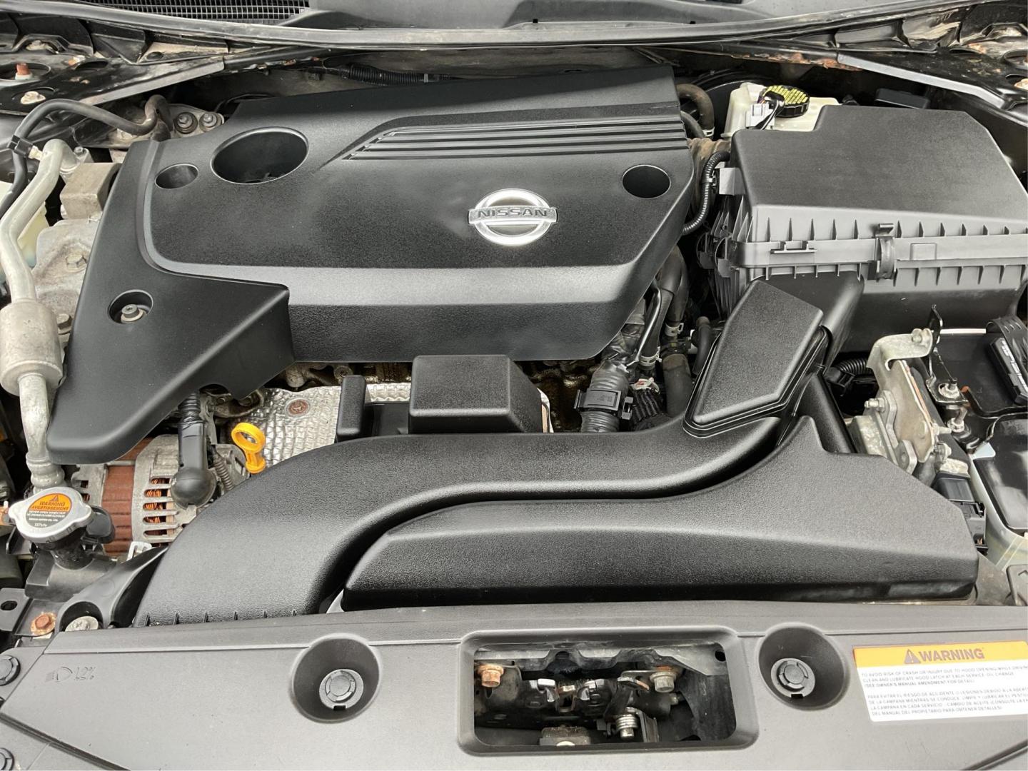 2013 Nissan Altima 2.5 S (1N4AL3APXDN) with an 2.5L I-4 DOHC engine, located at 1184 Kauffman Ave, Fairborn, OH, 45324, (937) 908-9800, 39.807072, -84.030914 - Photo#10