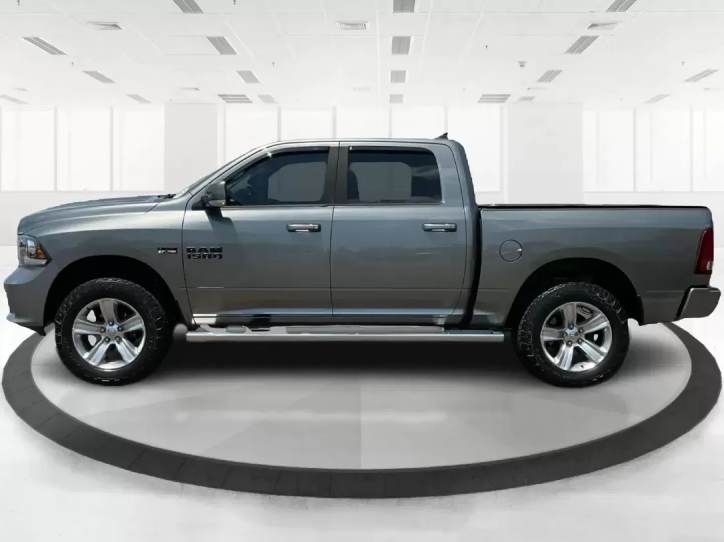 2013 Ram 1500 Sport (1C6RR7MT6DS) with an HEMI 5.7L V-8 variable valve control engine, located at 1951 S Dayton Lakeview Rd., New Carlisle, OH, 45344, (937) 908-9800, 39.890999, -84.050255 - Photo#4
