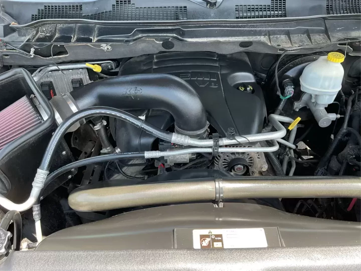2013 Ram 1500 Sport (1C6RR7MT6DS) with an HEMI 5.7L V-8 variable valve control engine, located at 1951 S Dayton Lakeview Rd., New Carlisle, OH, 45344, (937) 908-9800, 39.890999, -84.050255 - Photo#9