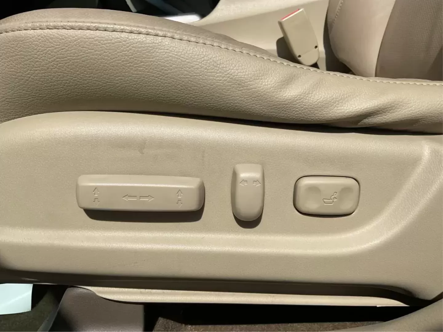 2014 Acura RDX Base (5J8TB4H3XEL) with an Other engine, located at 8750 N County Rd 25A, Piqua, OH, 45356, (937) 908-9800, 40.164391, -84.232513 - Photo#15