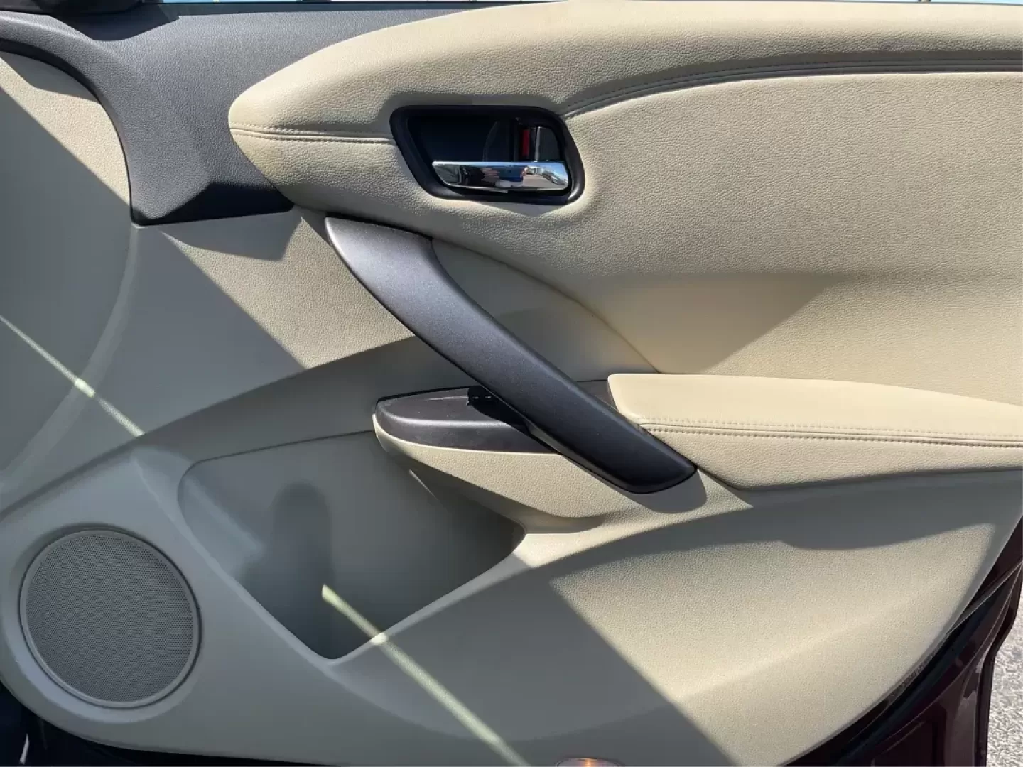 2014 Acura RDX Base (5J8TB4H3XEL) with an Other engine, located at 8750 N County Rd 25A, Piqua, OH, 45356, (937) 908-9800, 40.164391, -84.232513 - Photo#17