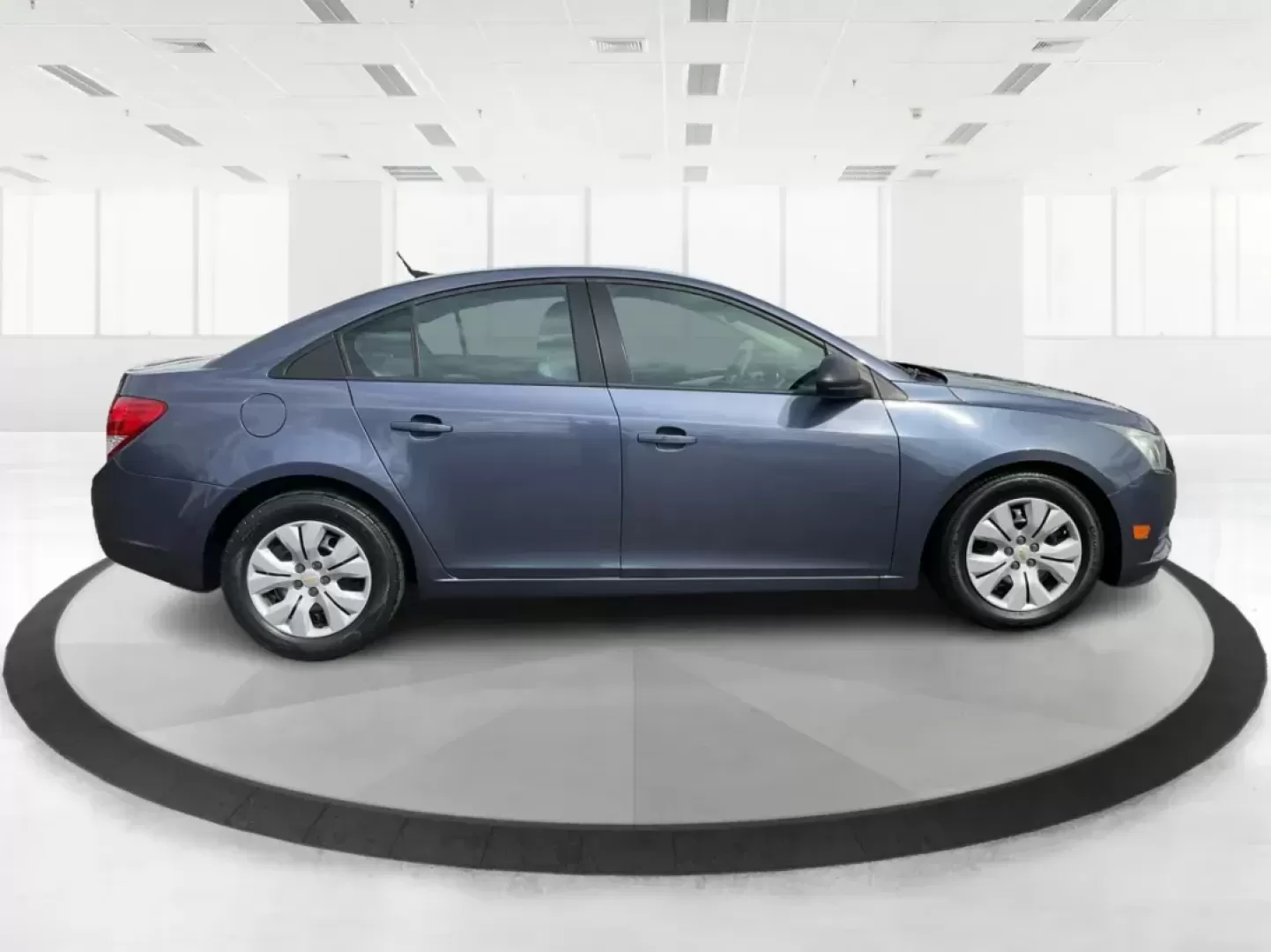 2014 Chevrolet Cruze LS Auto (1G1PA5SG0E7) with an ECOTEC 1.8L I-4 DOHC engine, located at 1230 East Main St, Xenia, OH, 45385, (937) 908-9800, 39.688026, -83.910172 - Photo#1