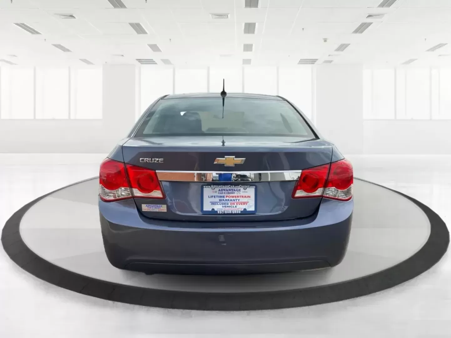 2014 Chevrolet Cruze LS Auto (1G1PA5SG0E7) with an ECOTEC 1.8L I-4 DOHC engine, located at 1230 East Main St, Xenia, OH, 45385, (937) 908-9800, 39.688026, -83.910172 - Photo#4