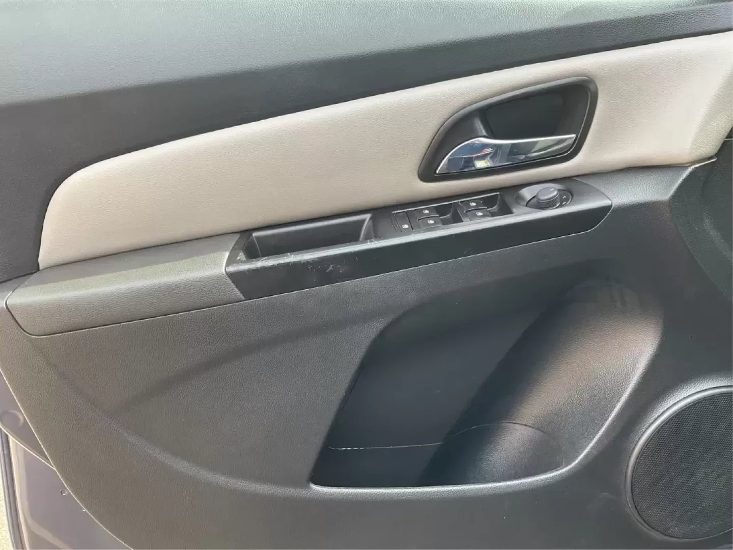 2014 Chevrolet Cruze LS Auto (1G1PA5SG0E7) with an ECOTEC 1.8L I-4 DOHC engine, located at 1230 East Main St, Xenia, OH, 45385, (937) 908-9800, 39.688026, -83.910172 - Photo#18