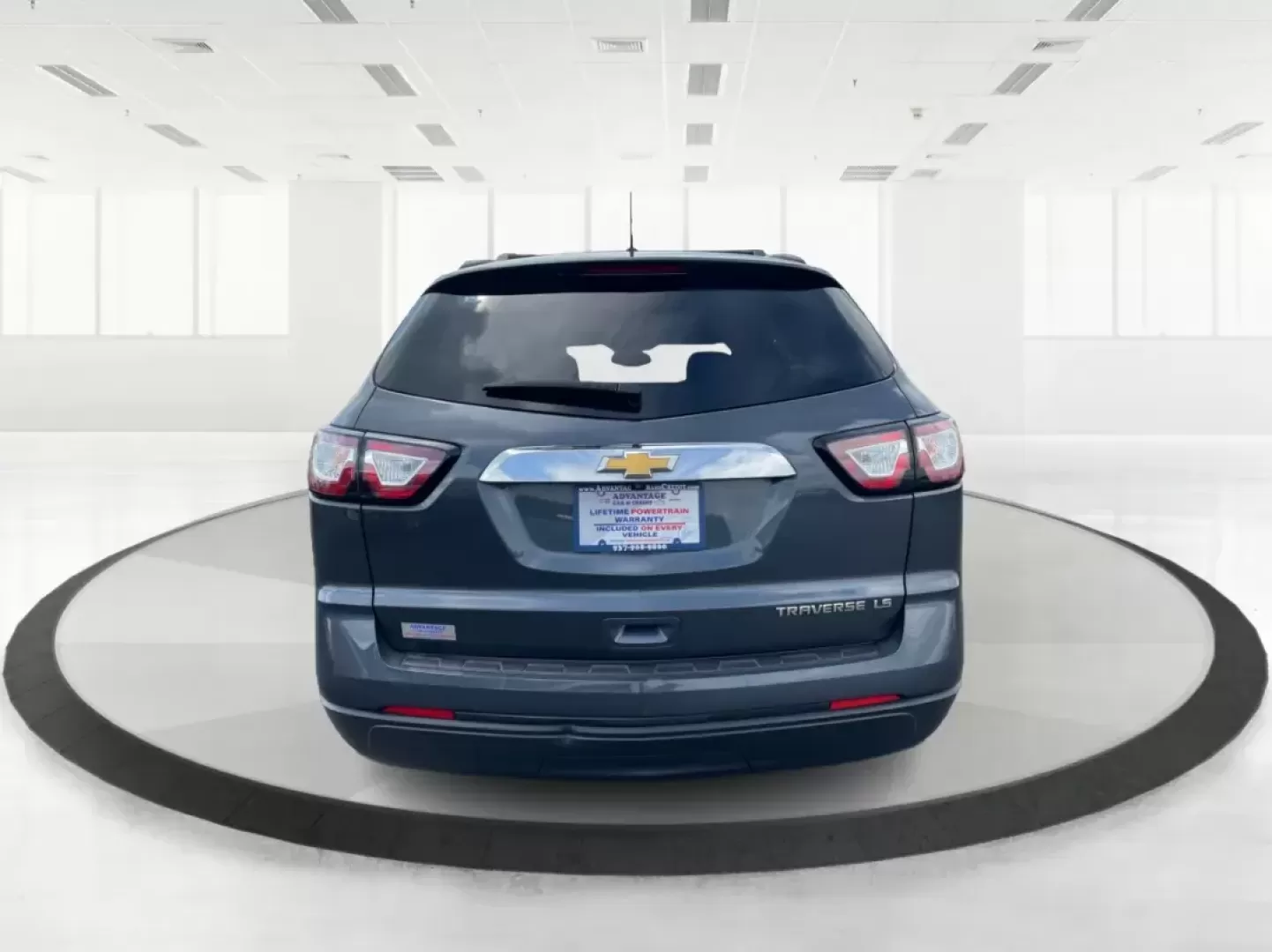 2014 Cyber Gray Metallic Chevrolet Traverse LS FWD w/PDC (1GNKRFED9EJ) with an 3.6L V6 DOHC 24V engine, 6-Speed Automatic transmission, located at 880 E. National Road, Vandalia, OH, 45377, (937) 908-9800, 39.891918, -84.183594 - Photo#4