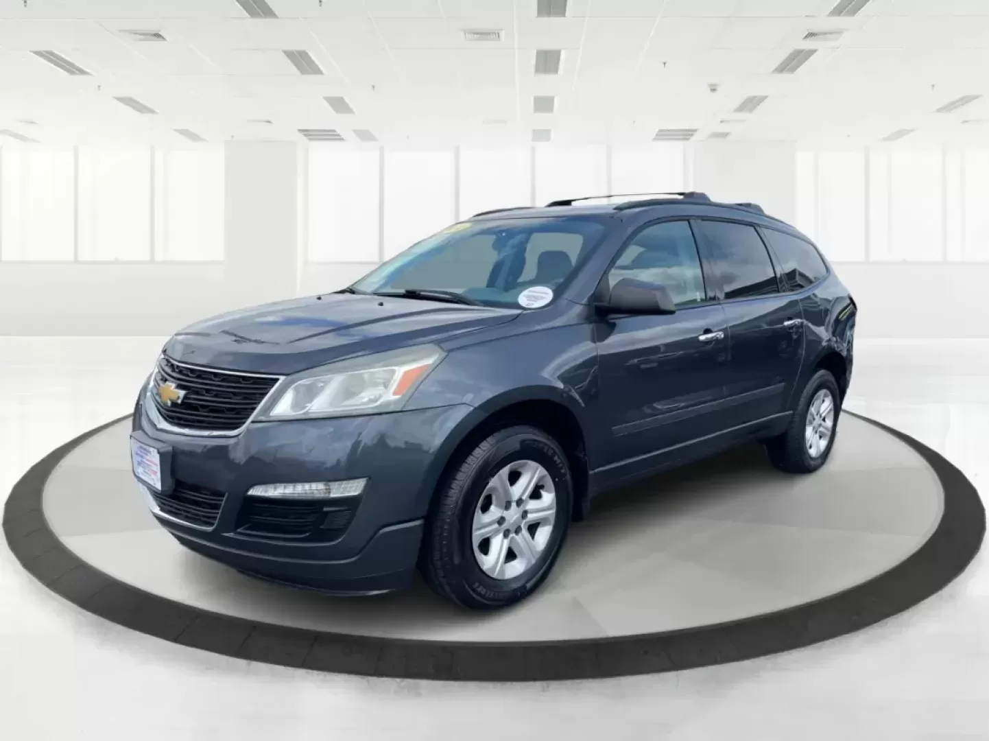2014 Cyber Gray Metallic Chevrolet Traverse LS FWD w/PDC (1GNKRFED9EJ) with an 3.6L V6 DOHC 24V engine, 6-Speed Automatic transmission, located at 880 E. National Road, Vandalia, OH, 45377, (937) 908-9800, 39.891918, -84.183594 - Photo#8
