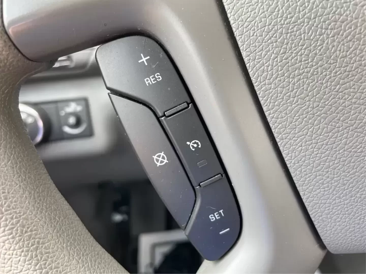 2014 Cyber Gray Metallic Chevrolet Traverse LS FWD w/PDC (1GNKRFED9EJ) with an 3.6L V6 DOHC 24V engine, 6-Speed Automatic transmission, located at 880 E. National Road, Vandalia, OH, 45377, (937) 908-9800, 39.891918, -84.183594 - Photo#16