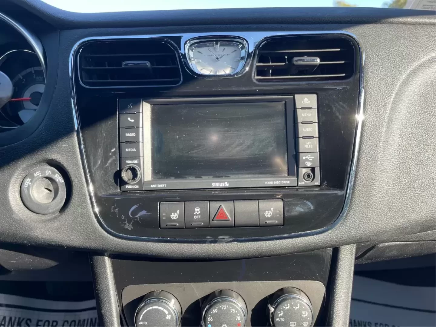 2014 Chrysler 200 Limited (1C3CCBCG6EN) with an 3.6L V6 DOHC 24V FFV engine, 6-Speed Automatic transmission, located at 1184 Kauffman Ave, Fairborn, OH, 45324, (937) 908-9800, 39.807072, -84.030914 - Photo#13