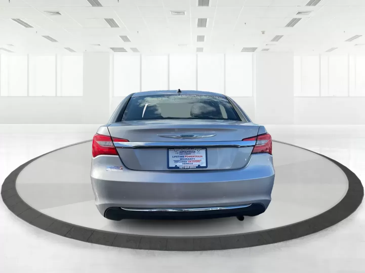 2014 Chrysler 200 LX (1C3CCBAB2EN) with an Other engine, located at 1230 East Main St, Xenia, OH, 45385, (937) 908-9800, 39.688026, -83.910172 - Photo#3