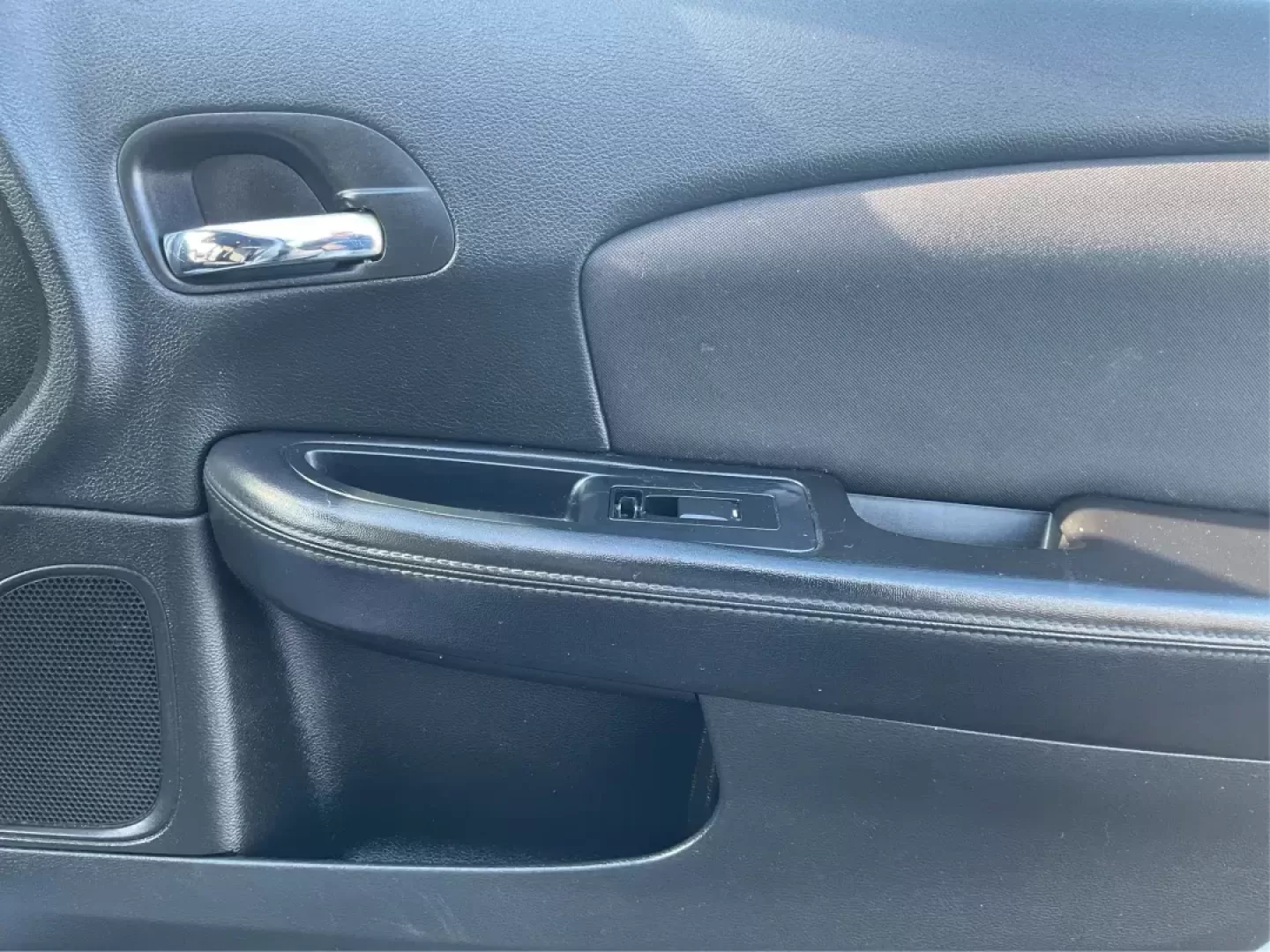 2014 Chrysler 200 LX (1C3CCBAB2EN) with an Other engine, located at 1230 East Main St, Xenia, OH, 45385, (937) 908-9800, 39.688026, -83.910172 - Photo#17