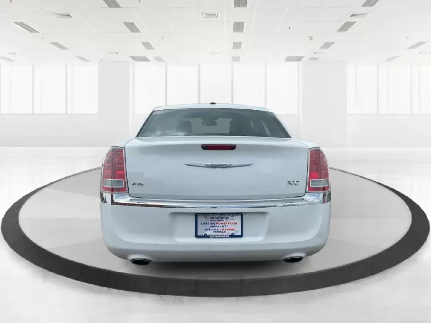 2014 Chrysler 300 Base (2C3CCARG4EH) with an Other engine, located at 1099 N County Rd 25A , Troy, OH, 45373, (937) 908-9800, 40.057079, -84.212883 - Photo#3