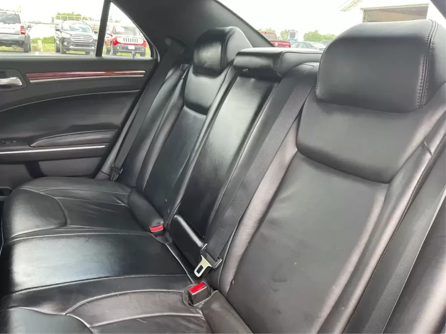 2014 Chrysler 300 Base (2C3CCARG4EH) with an Other engine, located at 1099 N County Rd 25A , Troy, OH, 45373, (937) 908-9800, 40.057079, -84.212883 - Photo#9