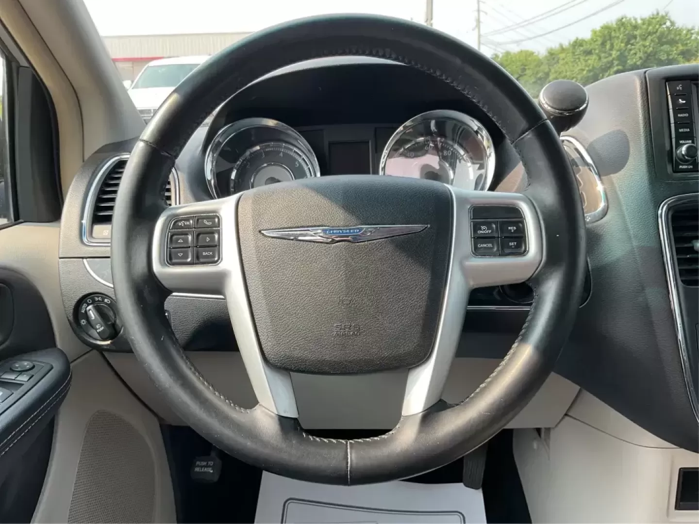 2014 Chrysler Town and Country Touring (2C4RC1BG3ER) with an 3.6L V6 DOHC 24V engine, 6-Speed Automatic transmission, located at 8750 N County Rd 25A, Piqua, OH, 45356, (937) 908-9800, 40.164391, -84.232513 - Photo#15