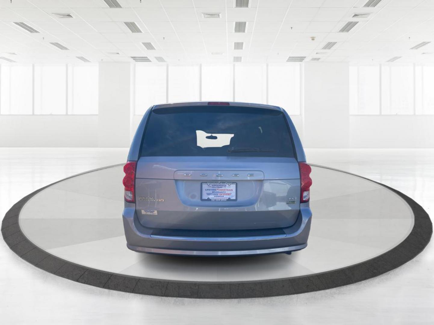 2014 Dodge Grand Caravan SXT (2C4RDGCG4ER) with an 3.6L V-6 DOHC engine, located at 880 E. National Road, Vandalia, OH, 45377, (937) 908-9800, 39.891918, -84.183594 - Photo#3